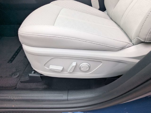 New 2026 Kia Sorento S FWD image 24