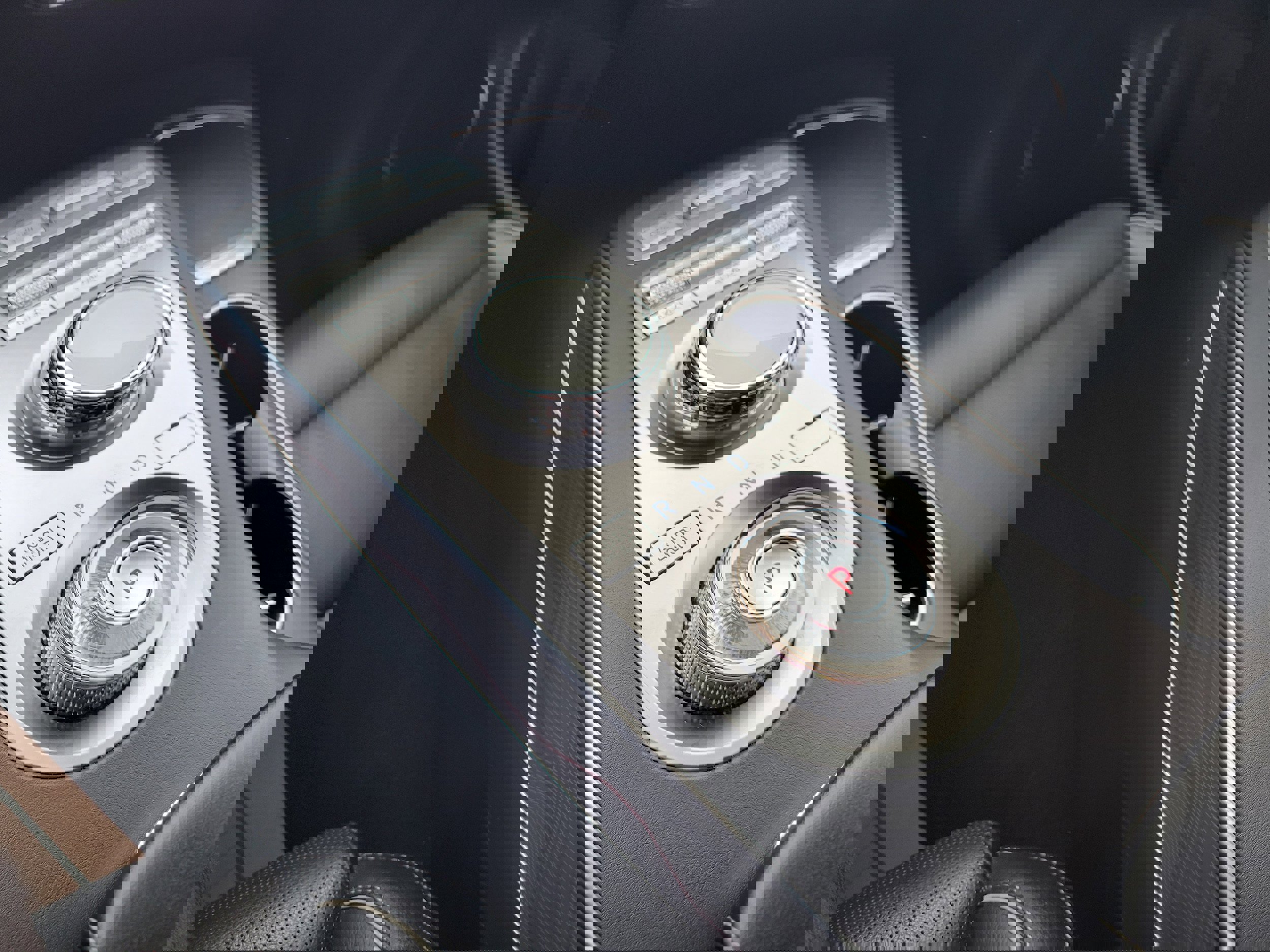 Used 2022 Genesis GV70 2.5T w/ Advanced Package image 19