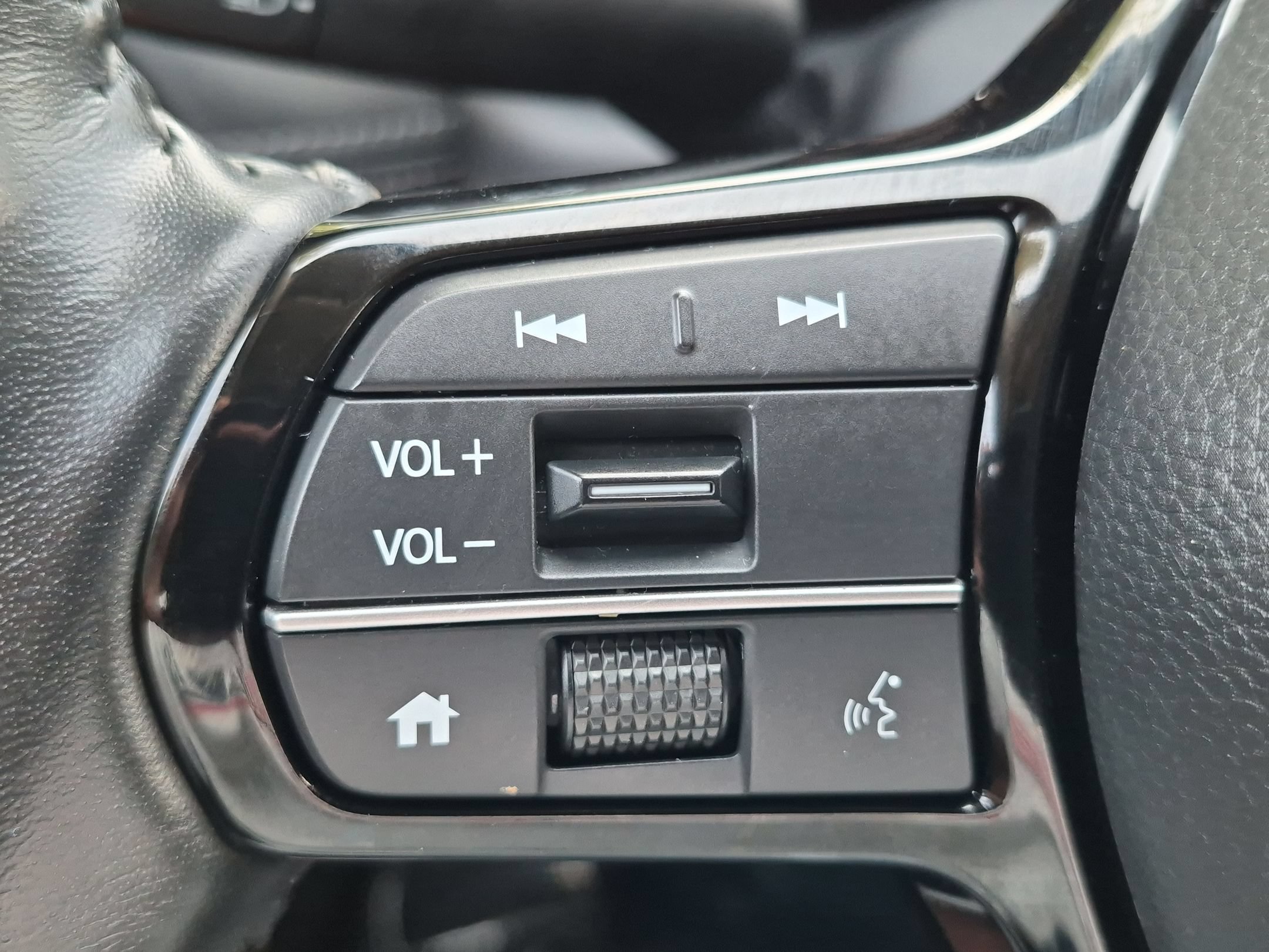 Certified 2023 Honda HR-V EX-L image 15