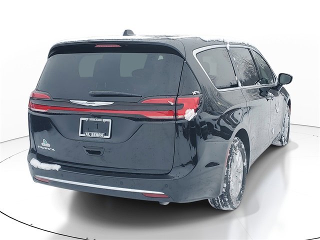 New 2026 Chrysler Pacifica Select image 4