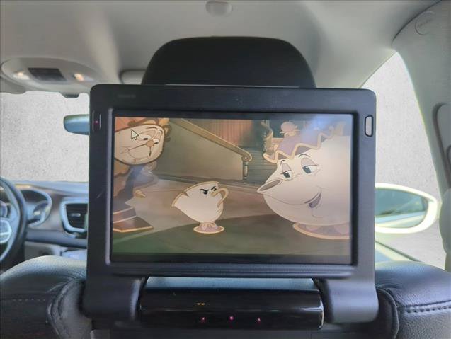 Used 2019 Chrysler Pacifica Touring-L Plus w/ Advanced Safetytec Group FWD image 28