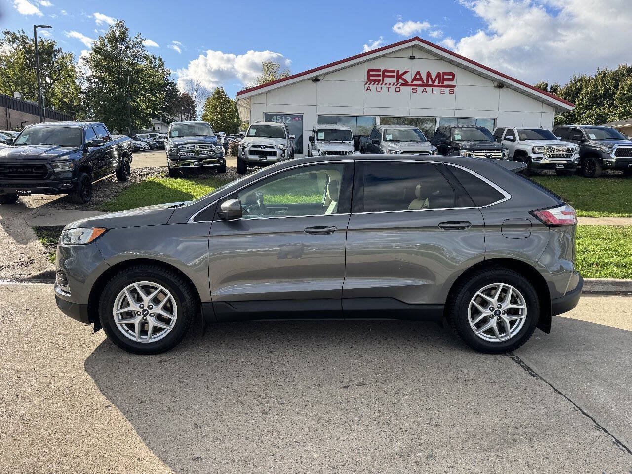 Used 2021 Ford Edge SEL w/ Convenience Package AWD/4WD image 2