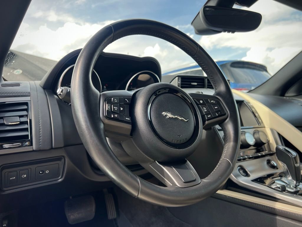 Used 2016 Jaguar F-TYPE Coupe image 34