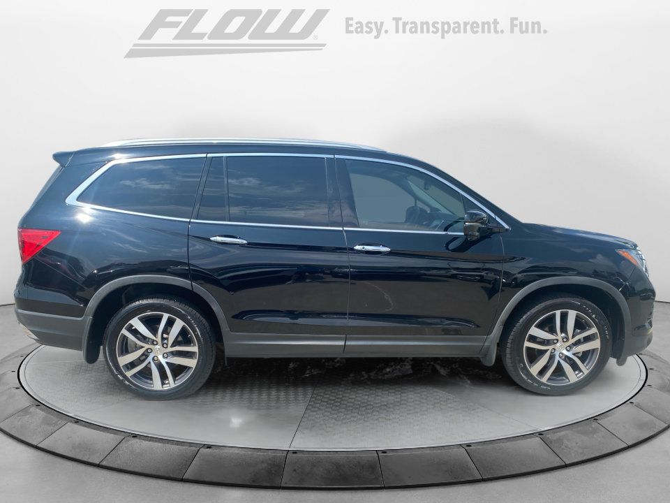 Used 2017 Honda Pilot Touring image 10