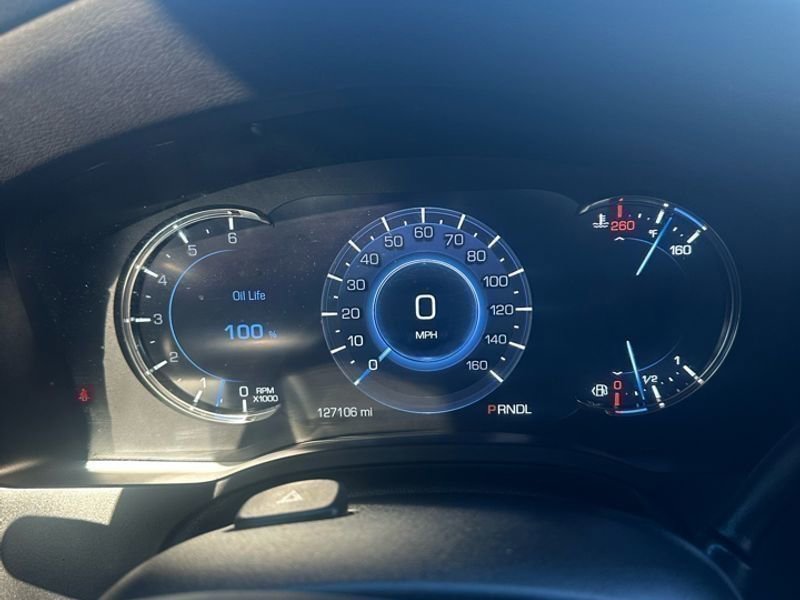 Used 2020 Cadillac Escalade Luxury image 19