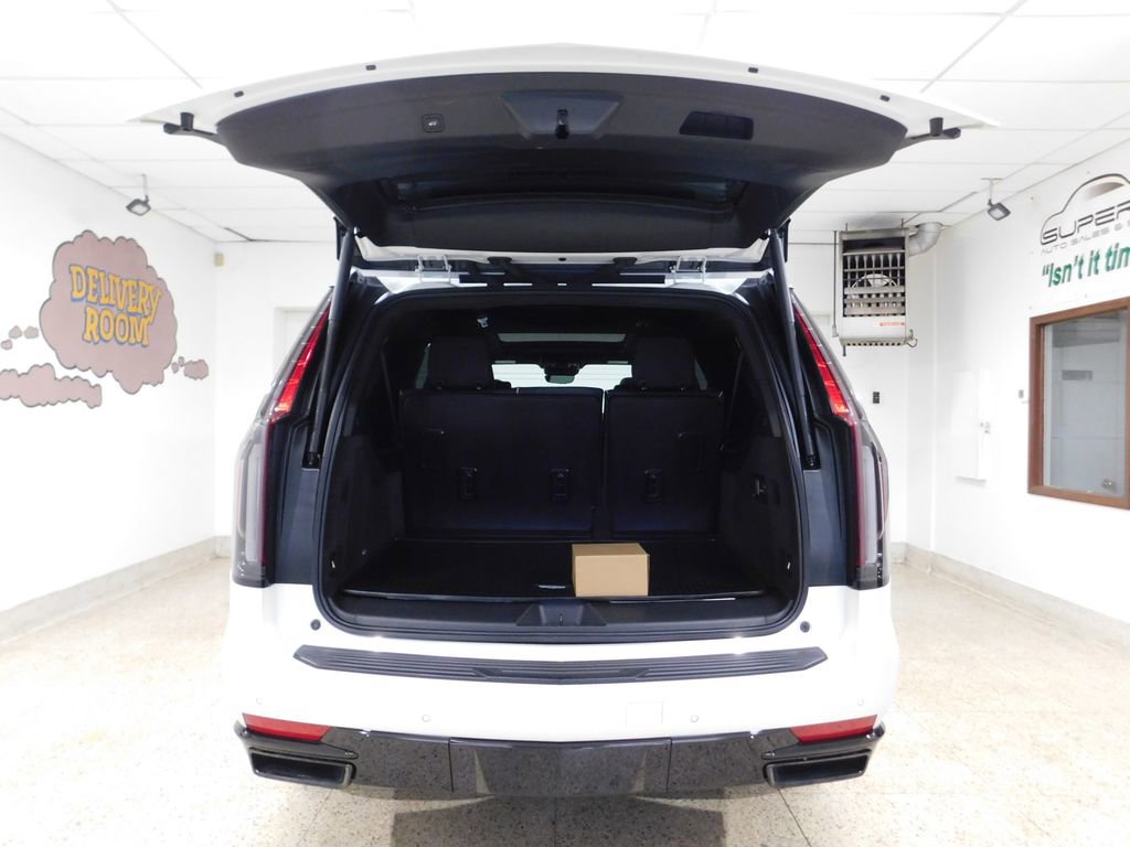 Used 2024 Cadillac Escalade ESV Sport w/ LPO, ONYX Package image 86