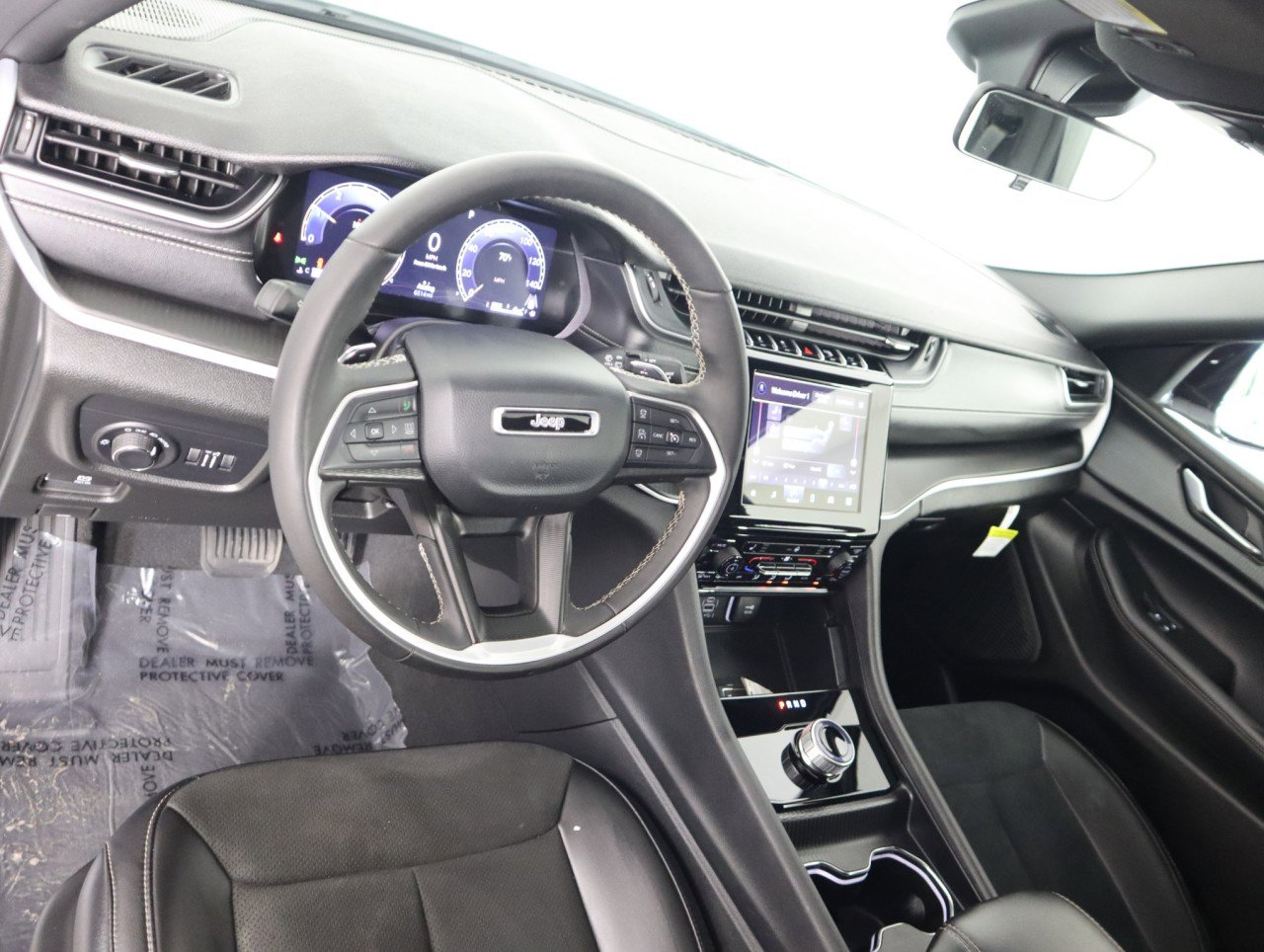 Used 2025 Jeep Grand Cherokee L Altitude image 18