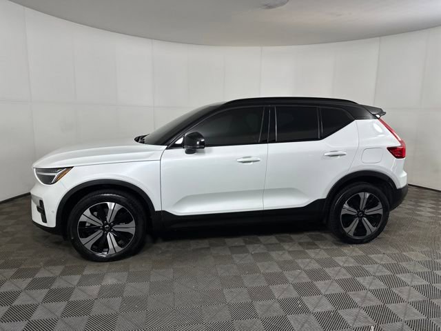 Used 2023 Volvo XC40 Recharge Plus w/ Protection Package Premier image 6