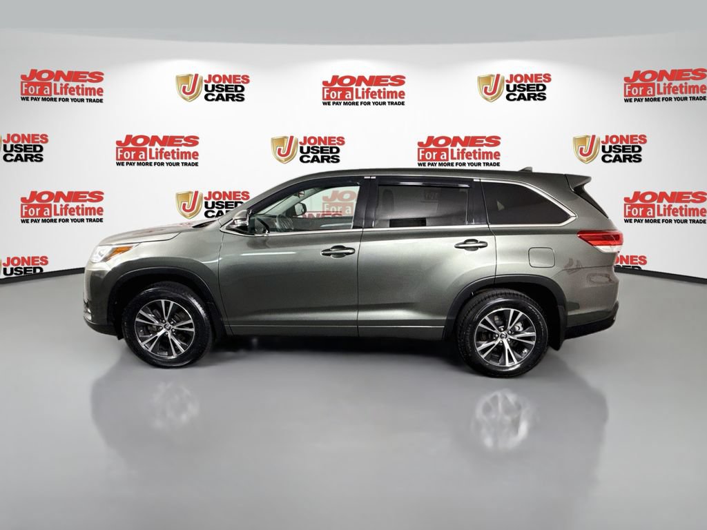 Certified 2018 Toyota Highlander Plus AWD/4WD image 12