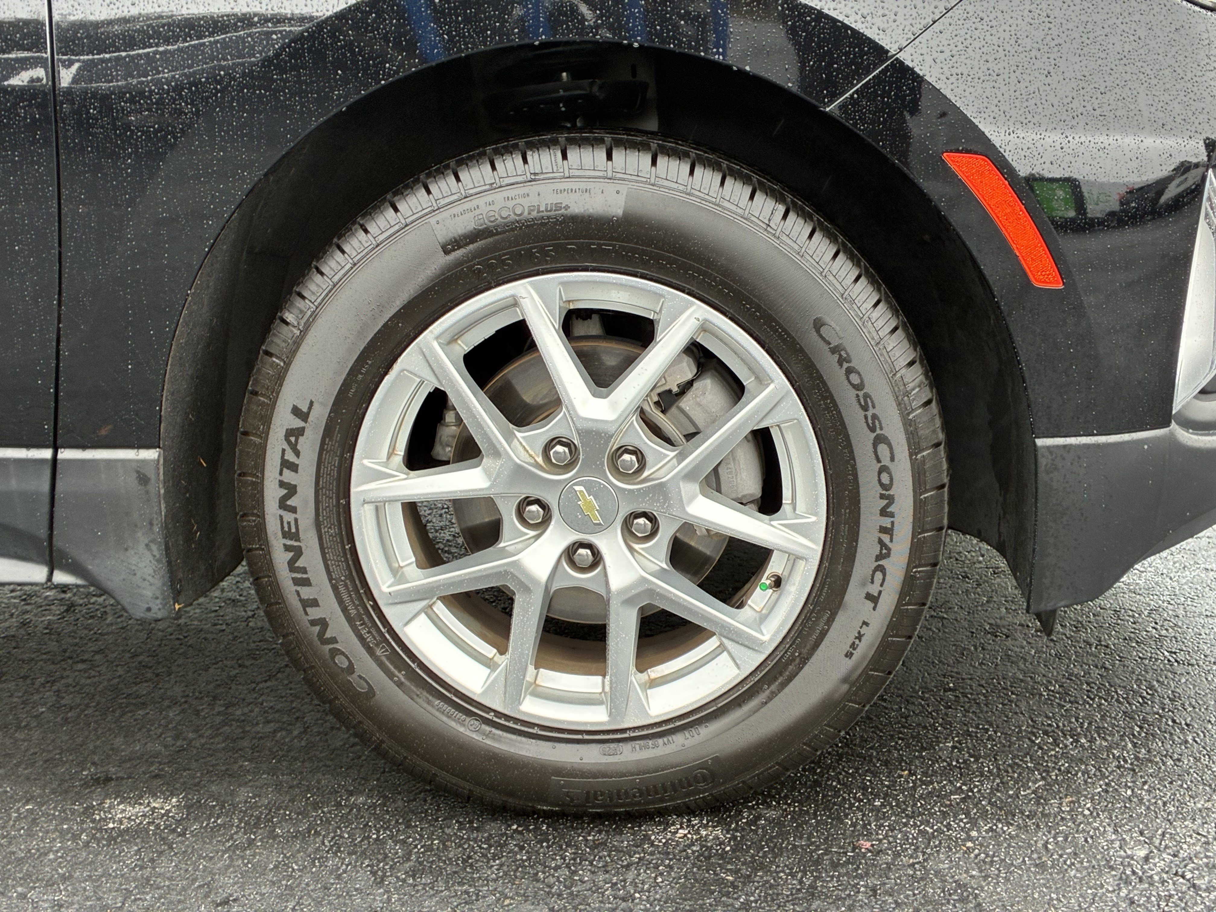 Used 2022 Chevrolet Equinox LT w/ LPO, Floor Liner Package FWD image 6