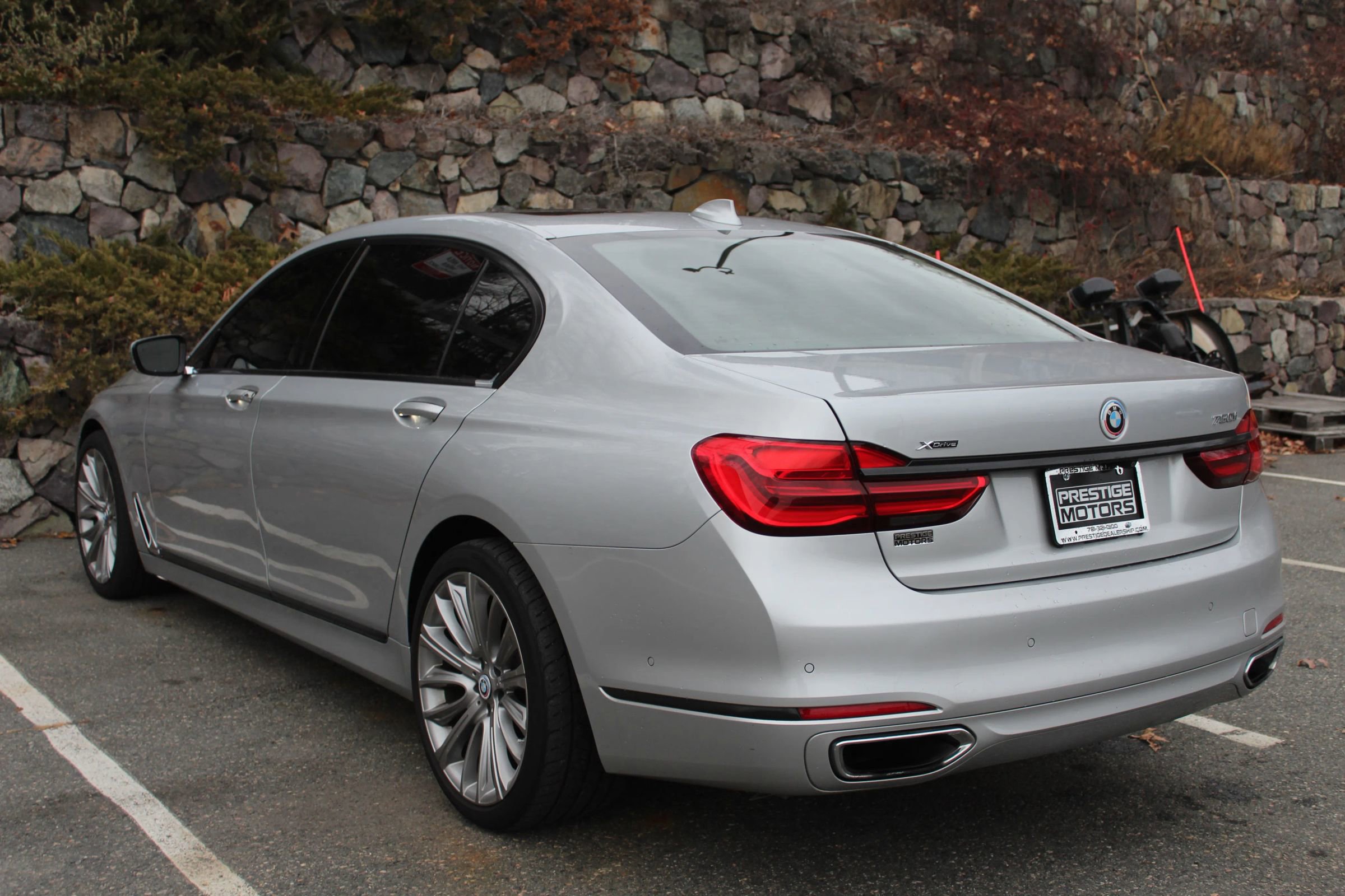 Used 2016 BMW 750i xDrive image 6