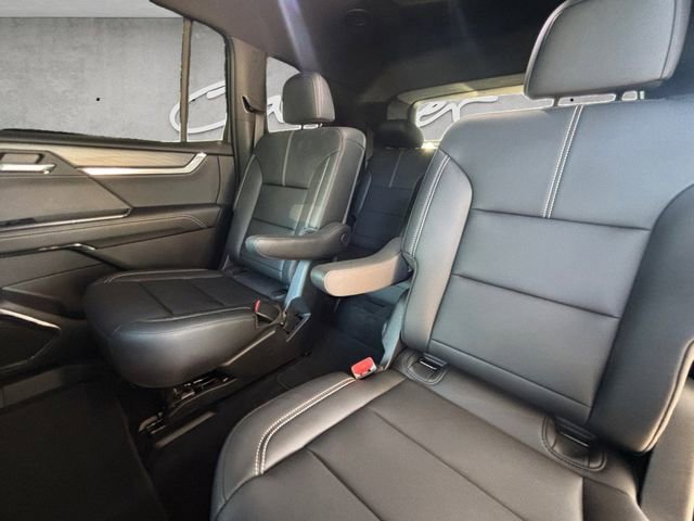 Used 2025 GMC Acadia Elevation w/ Elevation Premium Package FWD image 28
