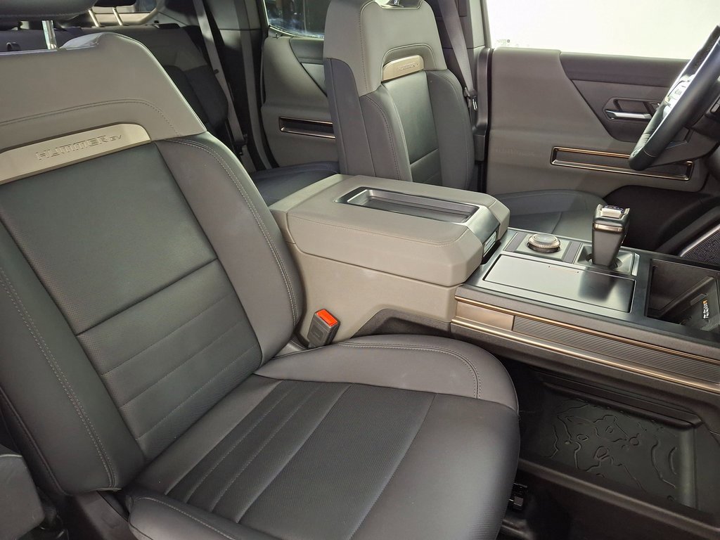 Used 2024 GMC Hummer EV 3X w/ LPO, Illumination Package image 32