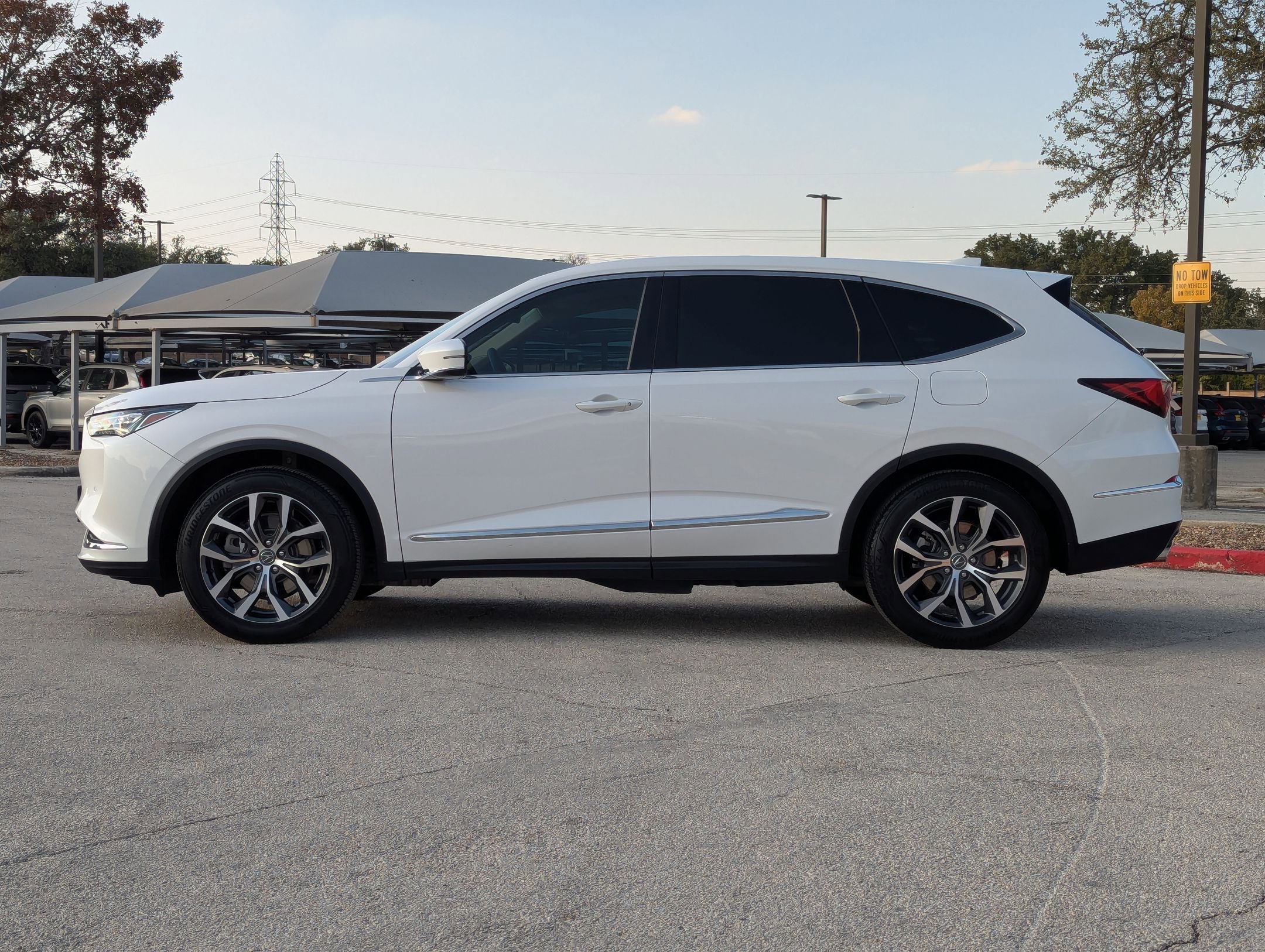 Certified 2023 Acura MDX FWD w/ Technology Package image 7