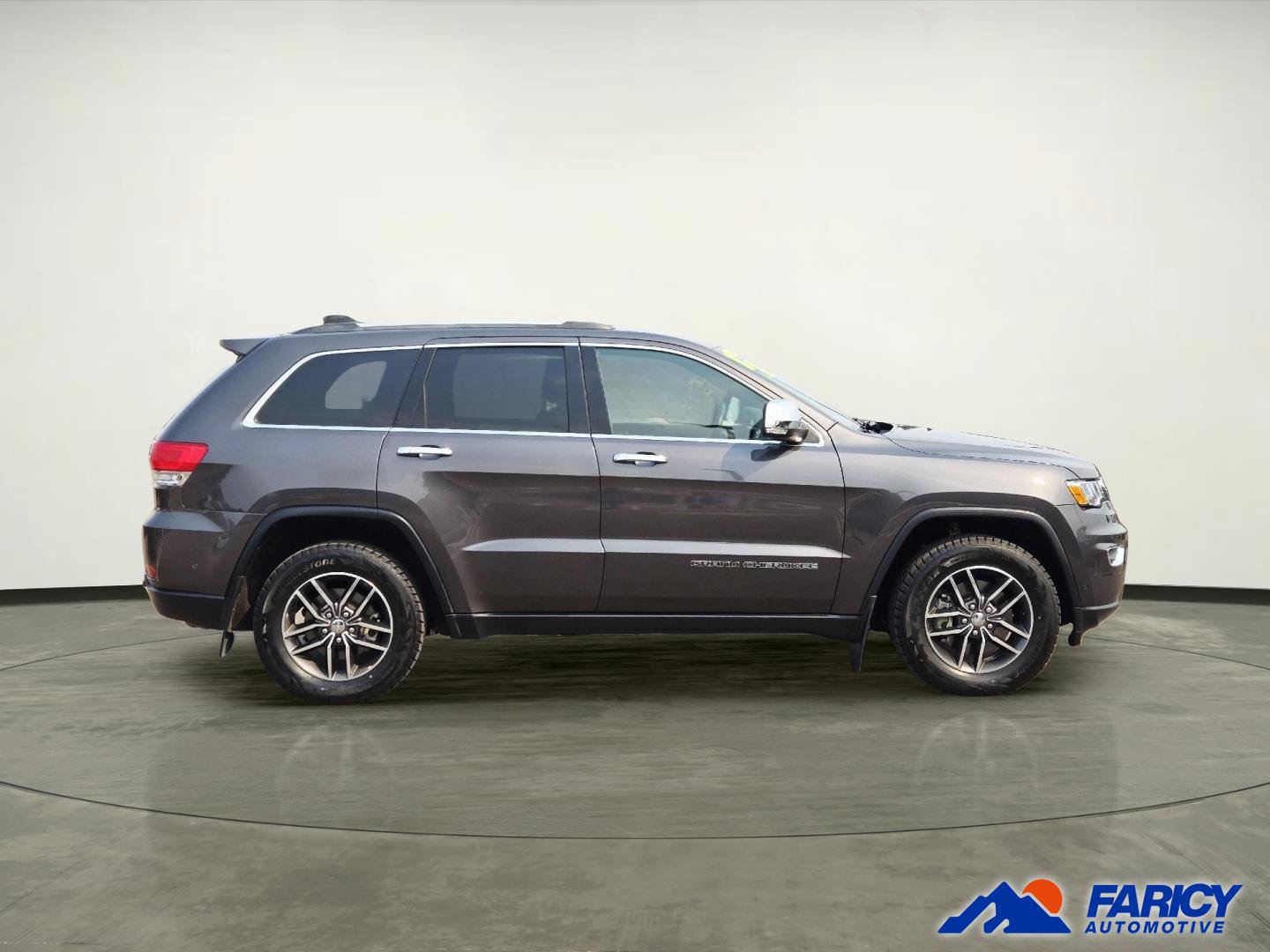 Used 2018 Jeep Grand Cherokee Limited AWD/4WD image 9