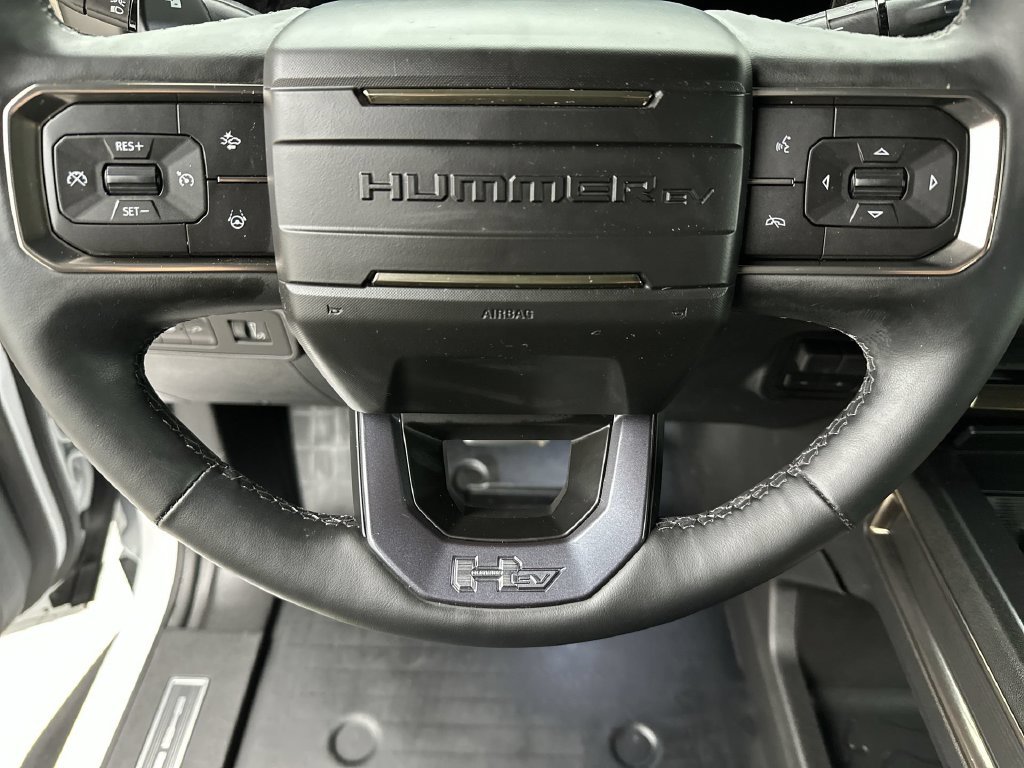 Used 2024 GMC Hummer EV 2X w/ LPO, Illumination Package AWD/4WD image 14
