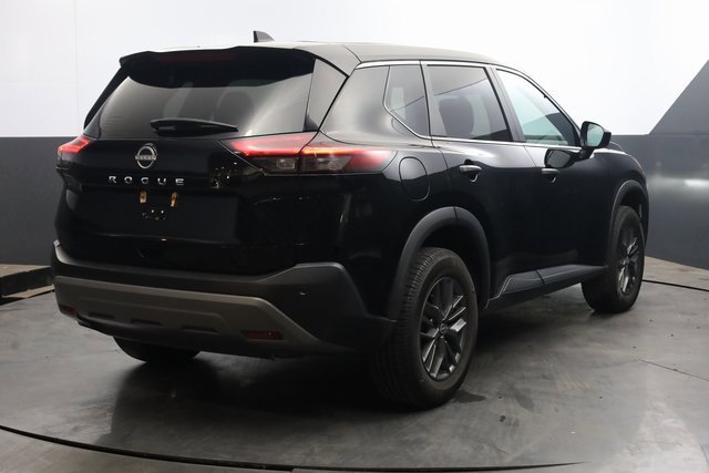Used 2023 Nissan Rogue S image 5