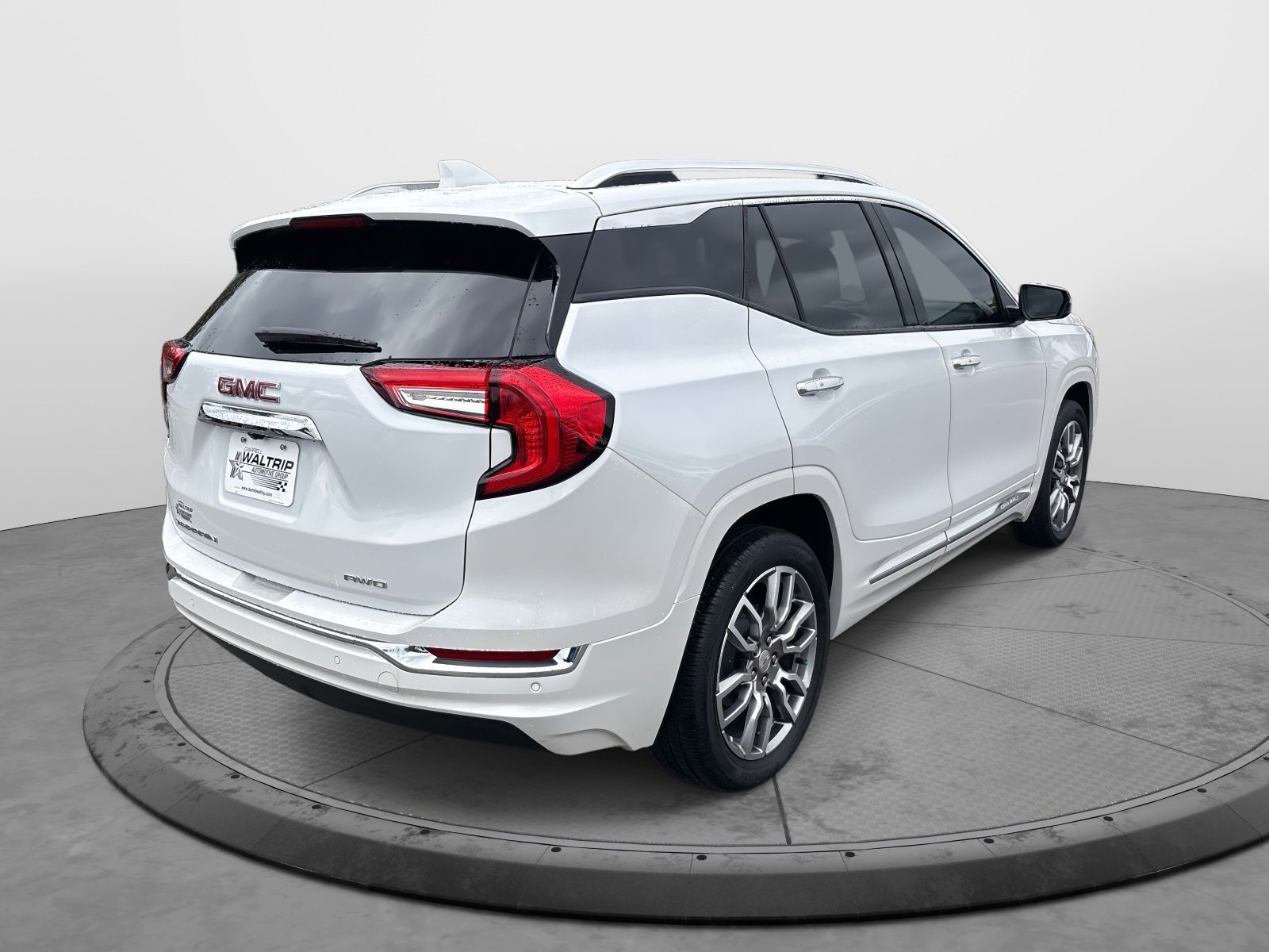 Certified 2024 GMC Terrain Denali image 8