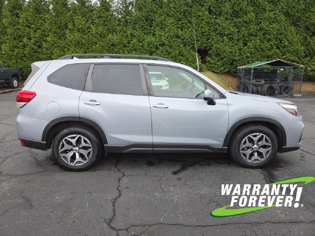 Used 2021 Subaru Forester Premium AWD/4WD image 8