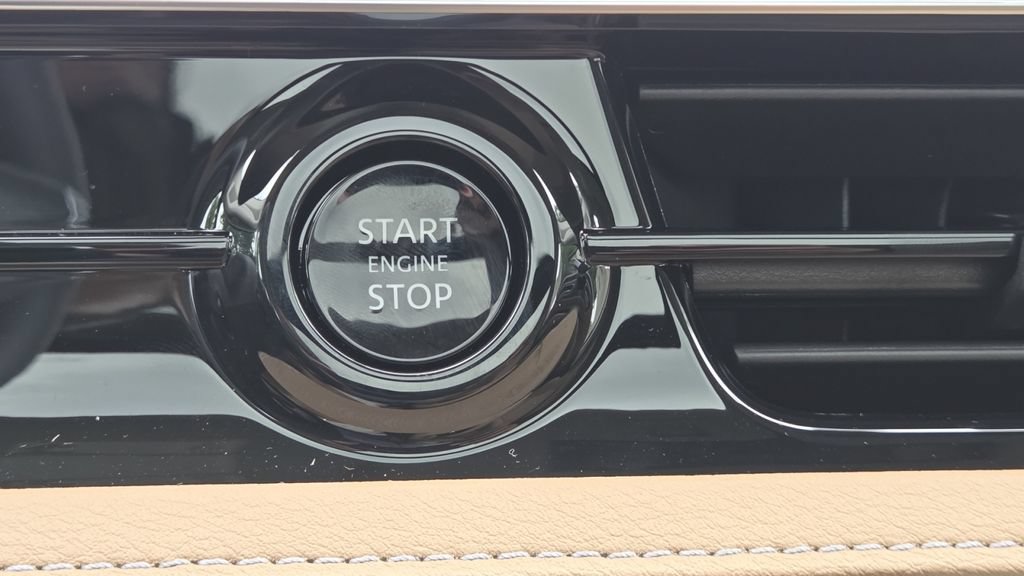 New 2027 INFINITI QX80 Luxe w/ Cargo Package AWD/4WD image 32