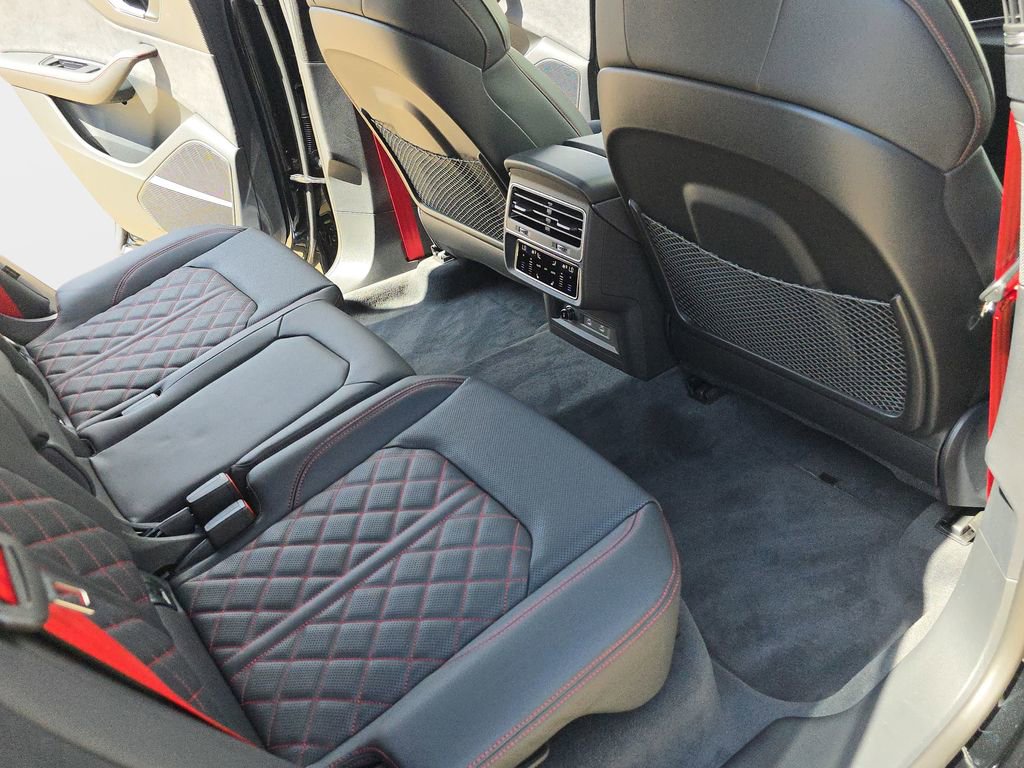 New 2026 Audi Q8 Prestige image 11