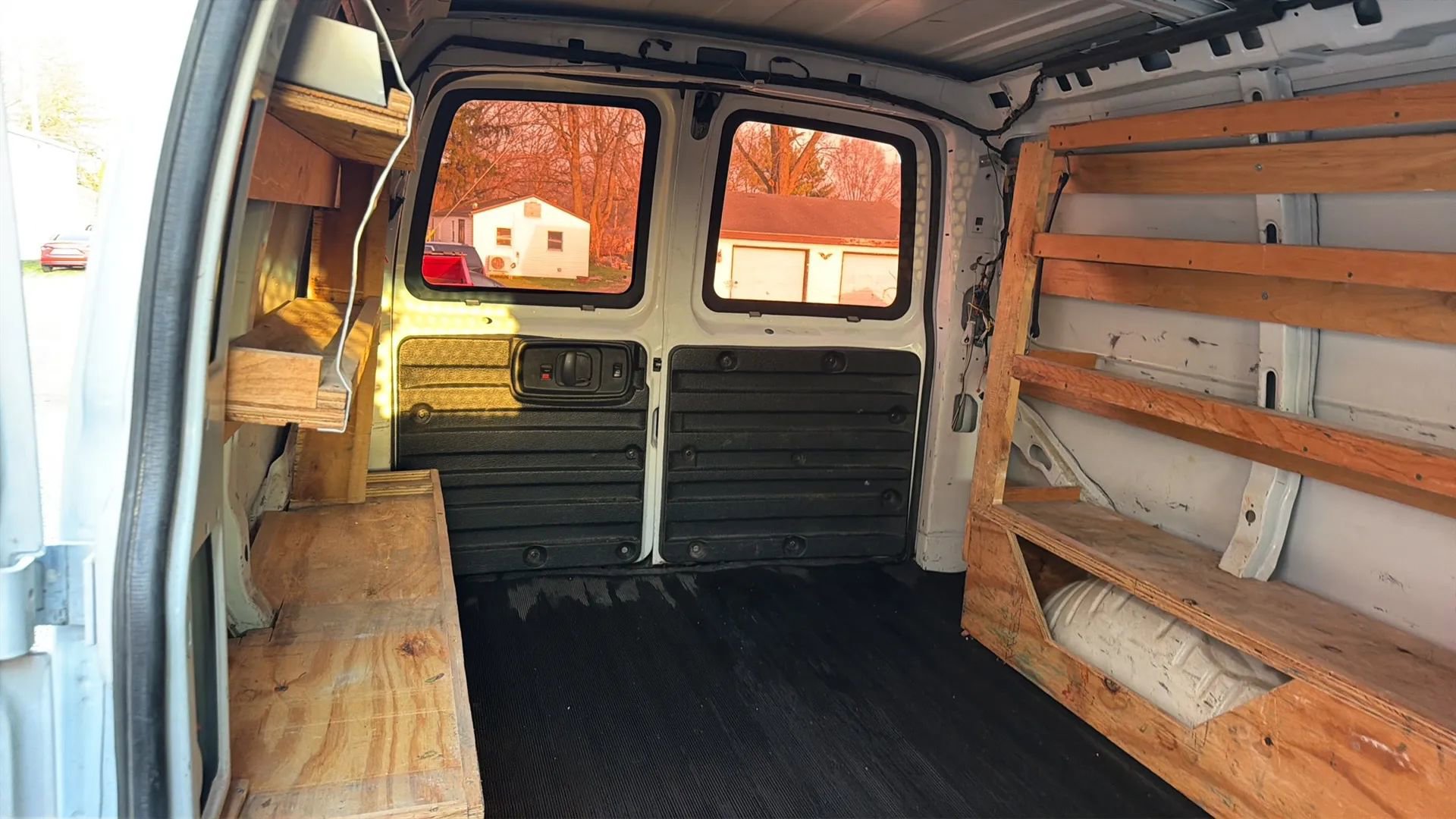 Used 2017 GMC Savana 2500 image 15