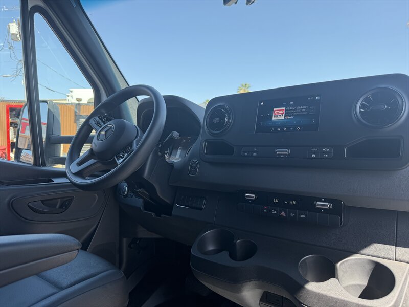 Used 2023 Mercedes-Benz Sprinter 3500 image 16