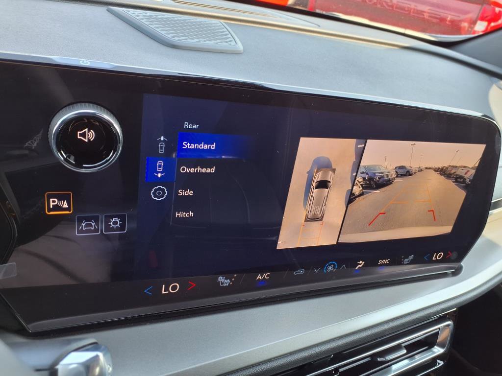 New 2026 Chevrolet Traverse LT w/ Enhanced Driving Package image 5