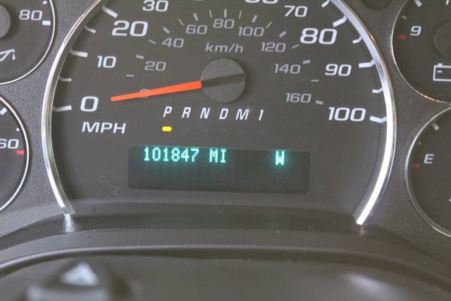 Used 2020 Chevrolet Express 3500 Extended w/ Driver Convenience Package RWD image 24