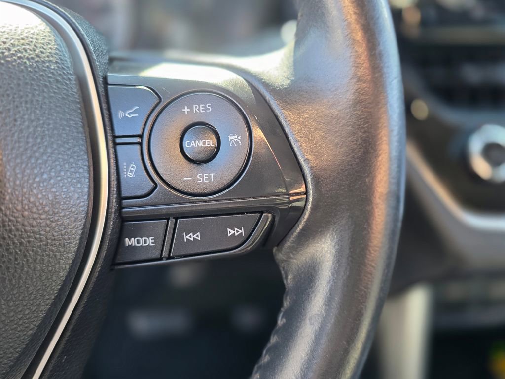 Used 2022 Toyota Corolla Cross LE FWD image 26