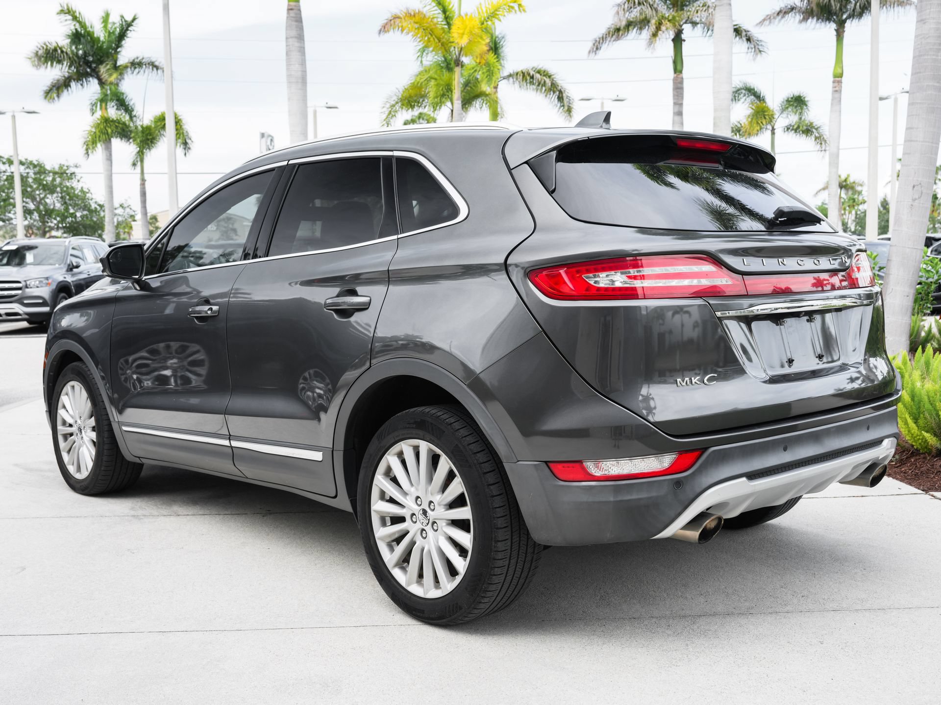 Used 2019 Lincoln MKC Premiere FWD image 7