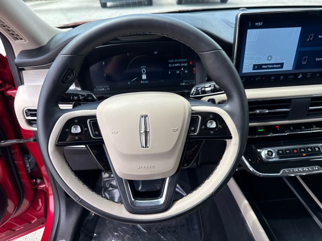 Used 2025 Lincoln Corsair FWD image 14