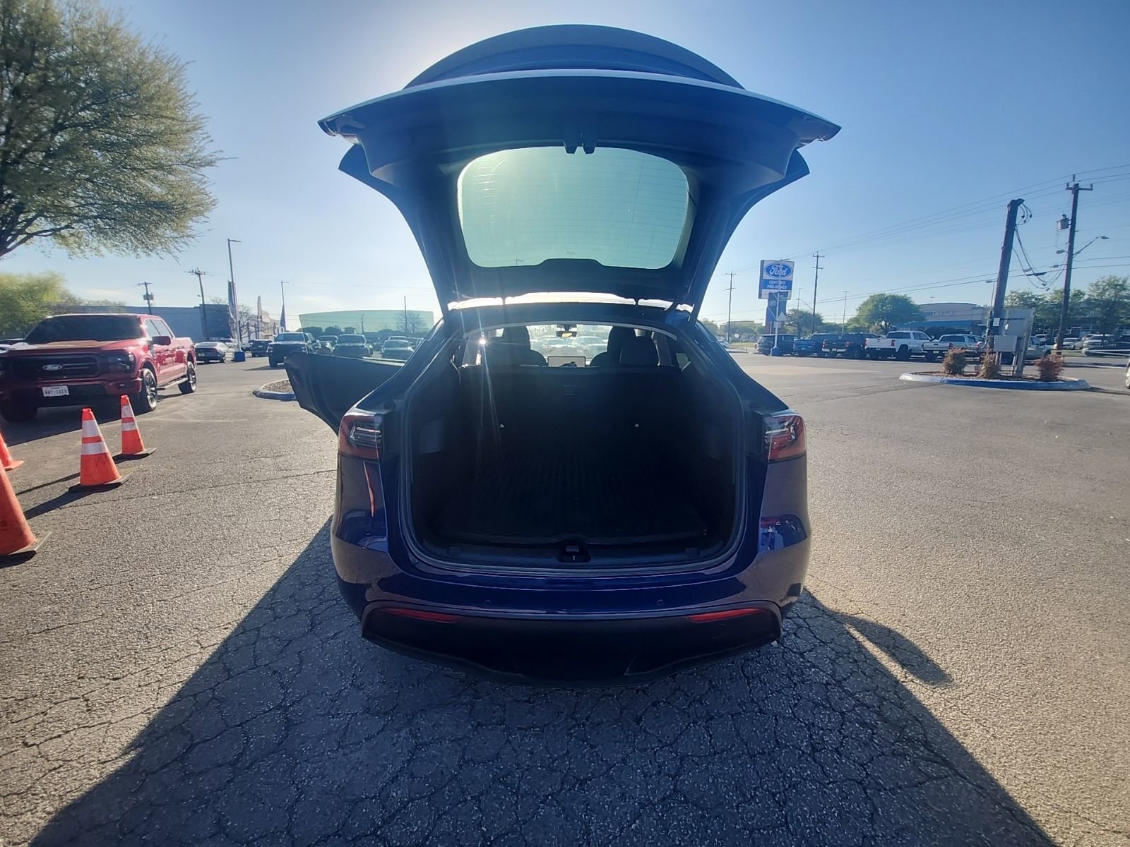 Used 2022 Tesla Model Y Performance image 11