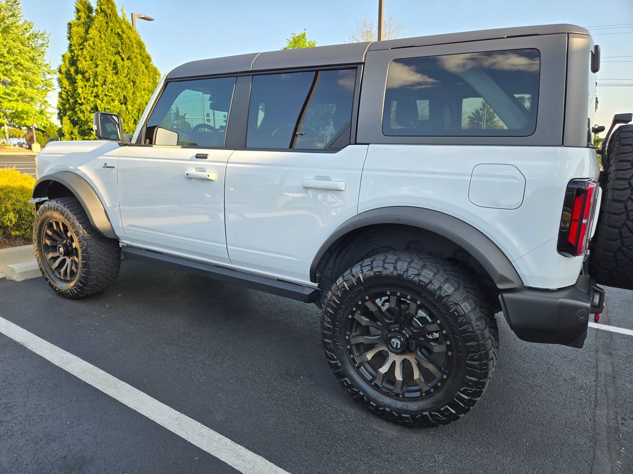 Used 2021 Ford Bronco Wildtrak AWD/4WD image 3