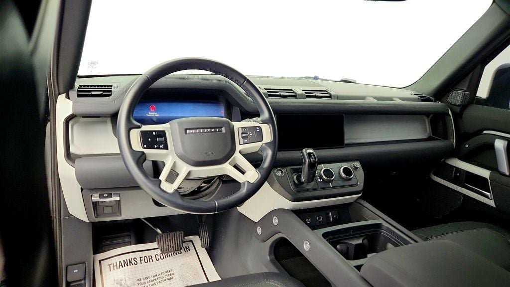 Used 2023 Land Rover Defender 110 X-Dynamic SE AWD/4WD image 13