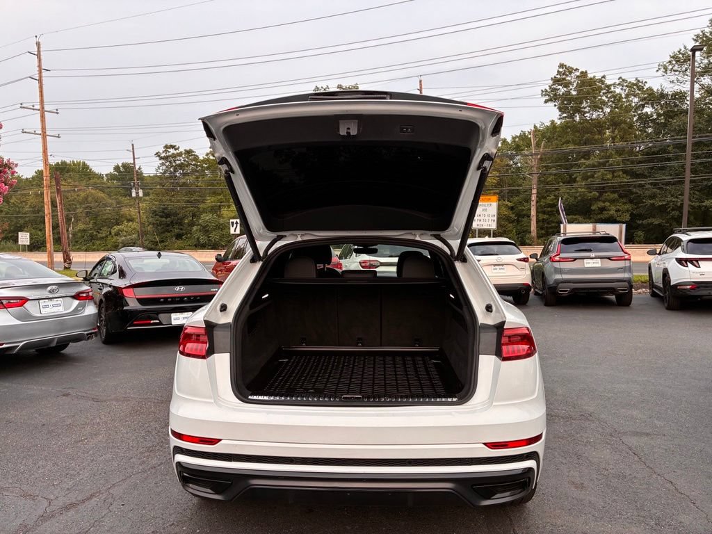 Used 2021 Audi Q8 Premium Plus w/ Premium Plus Package AWD/4WD image 9