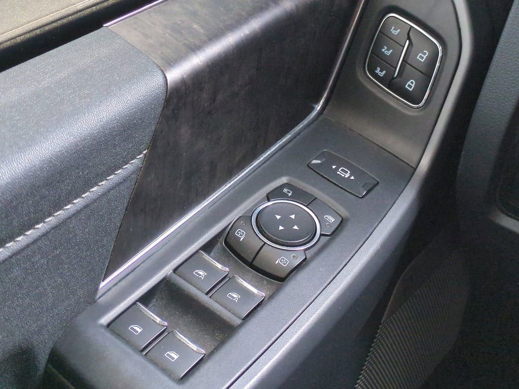Used 2023 Ford F250 Lariat w/ Lariat Ultimate Package image 29