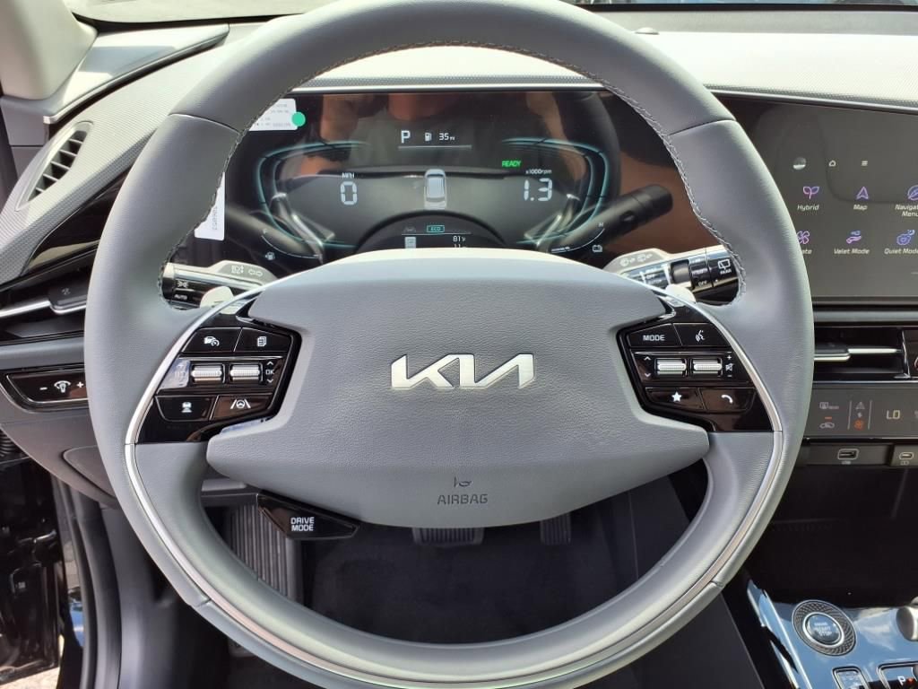 New 2025 Kia Niro EX image 19