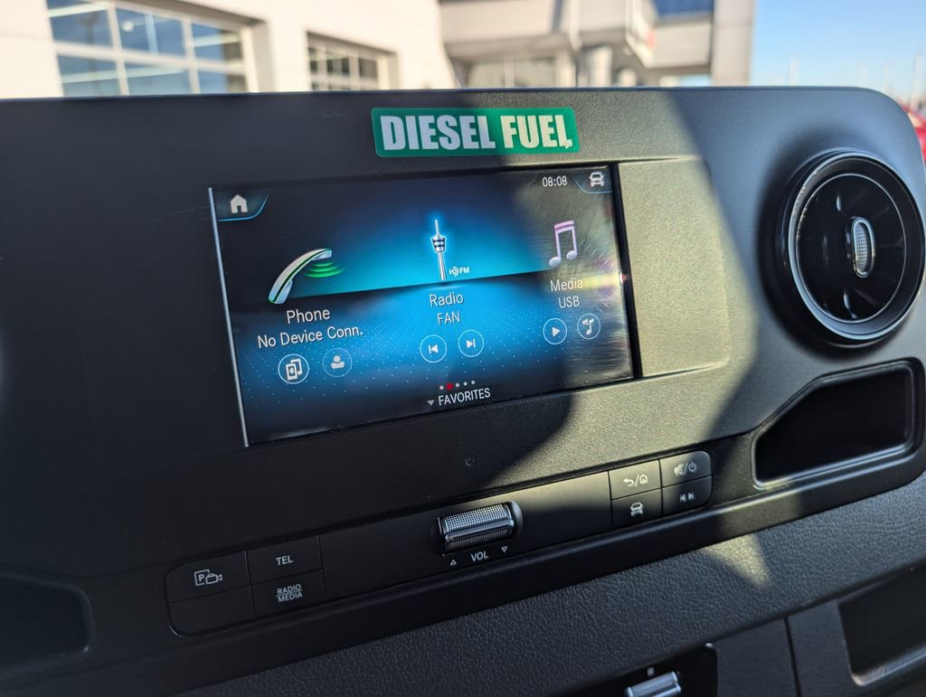 Used 2024 Mercedes-Benz Sprinter 2500 image 27