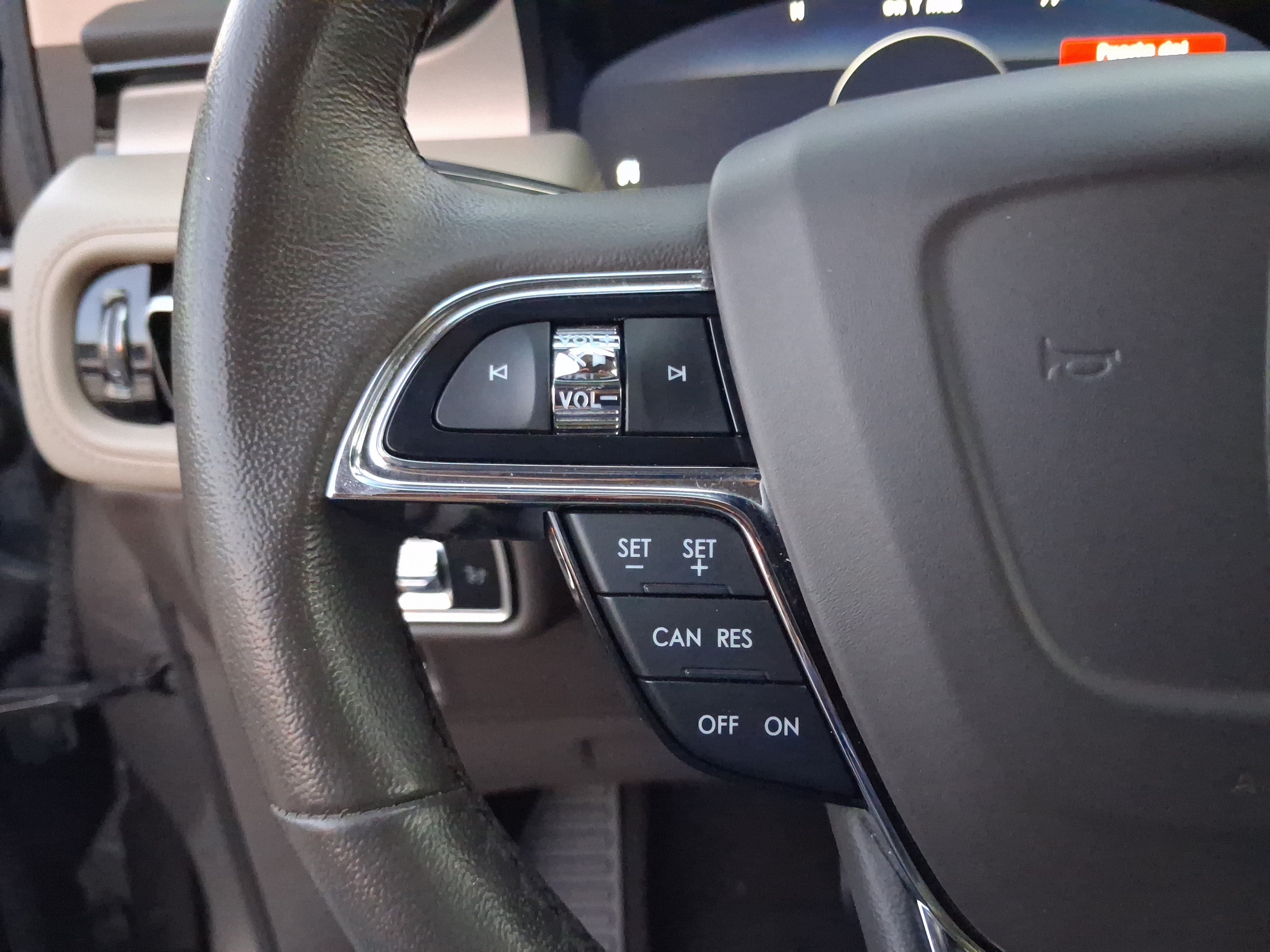 Certified 2023 Lincoln Nautilus FWD image 17