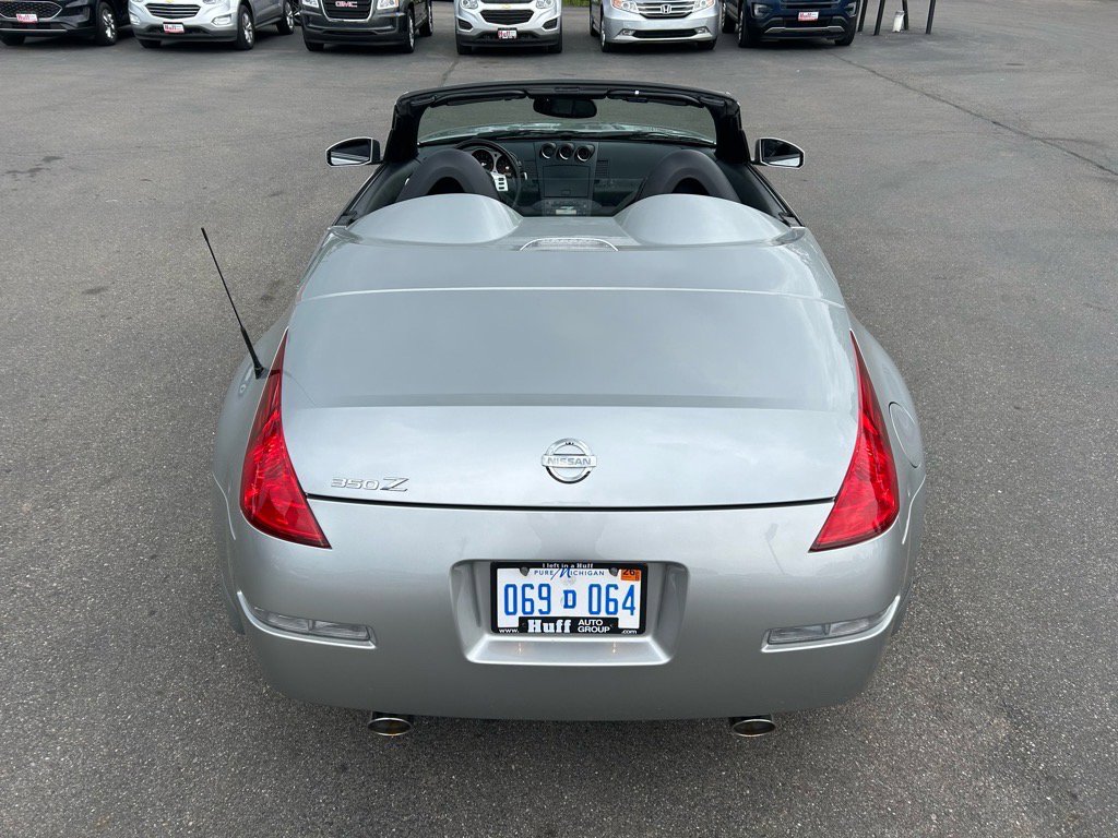 Used 2005 Nissan 350Z Touring image 8
