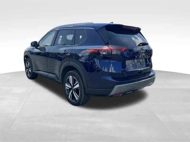 Used 2026 Nissan Rogue SL FWD image 5