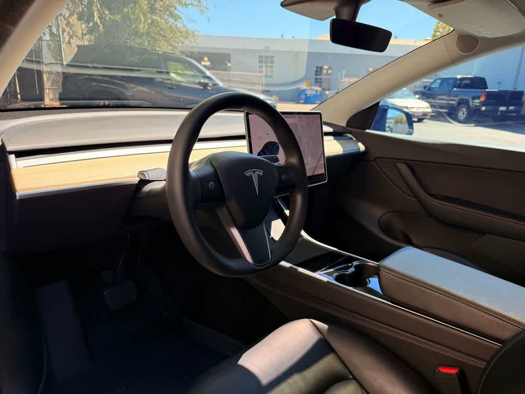Used 2020 Tesla Model Y Long Range AWD/4WD image 2