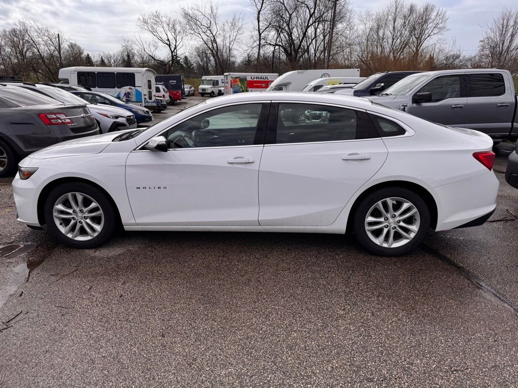 Used 2018 Chevrolet Malibu LT image 2