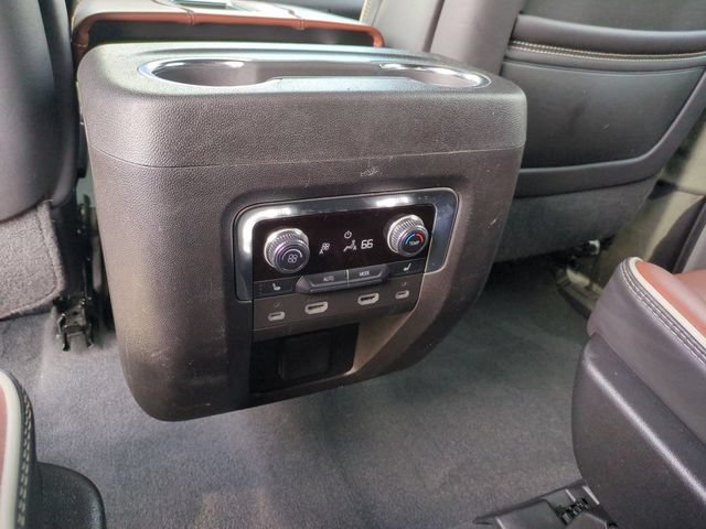 Used 2024 GMC Yukon Denali Ultimate AWD/4WD image 13