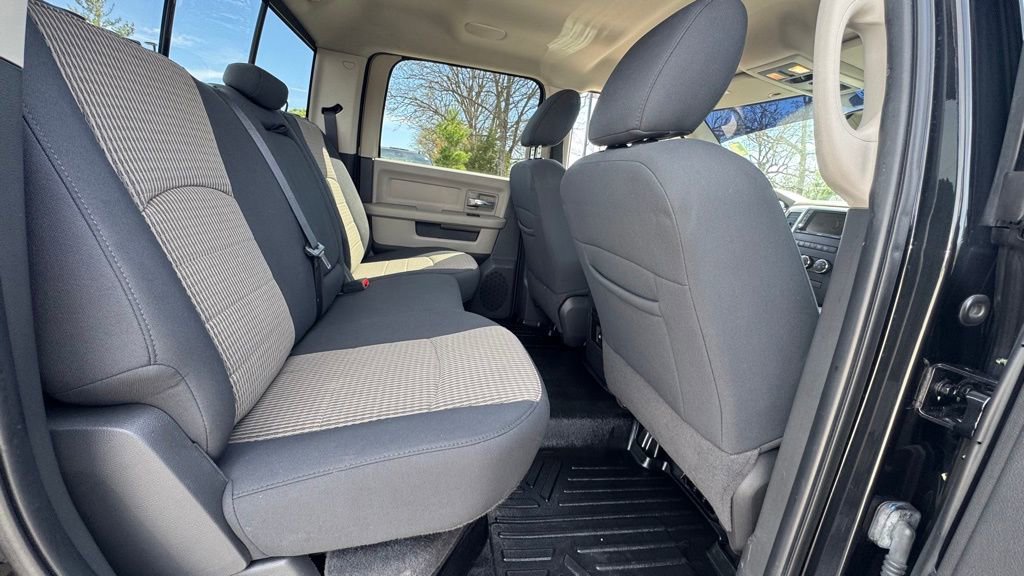 Used 2011 RAM 3500 Big Horn image 9