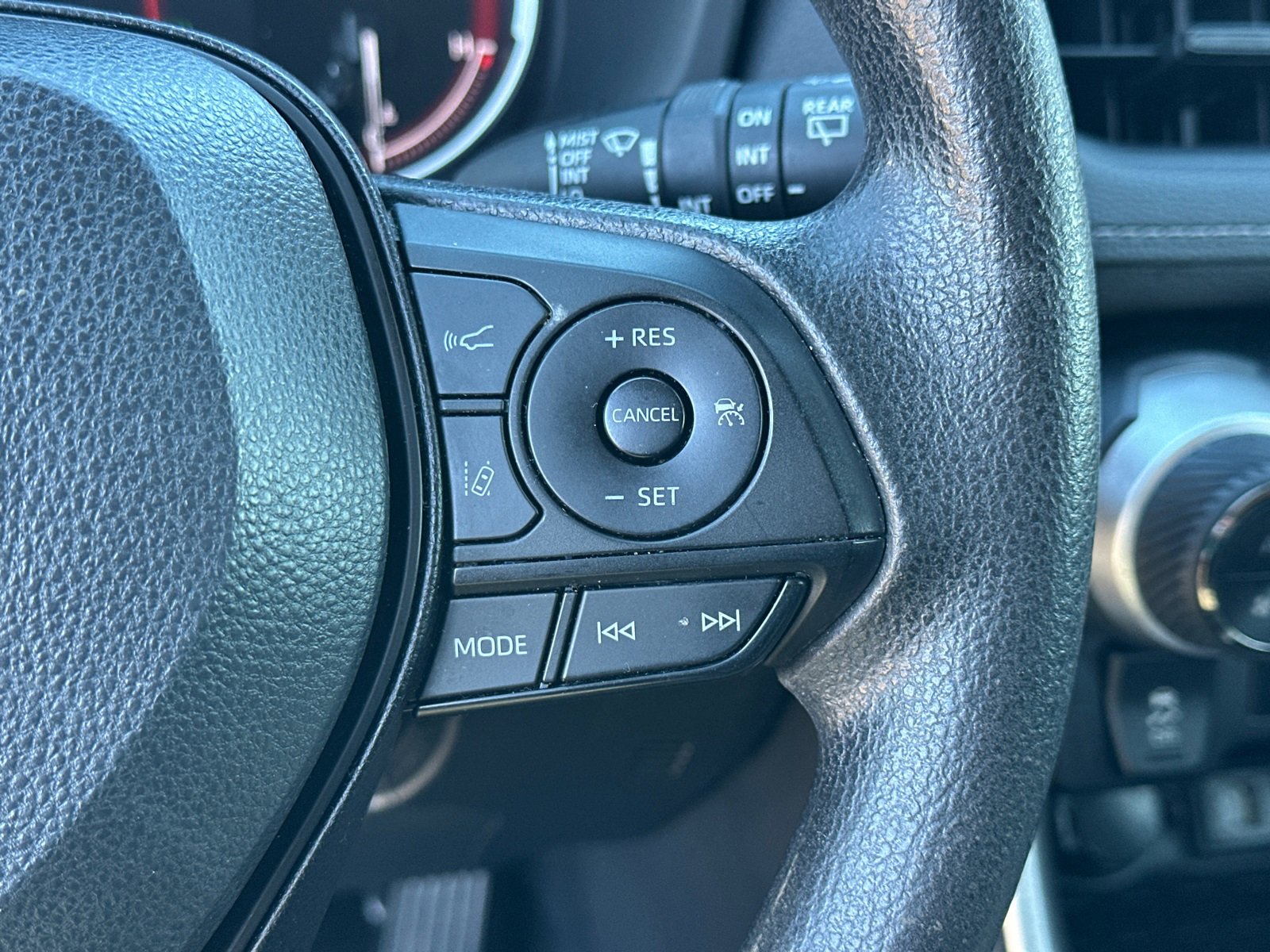 Used 2023 Toyota RAV4 XLE image 26