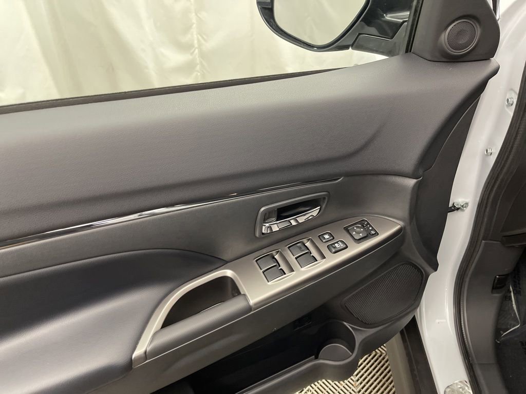 New 2026 Mitsubishi Outlander Sport ES image 21