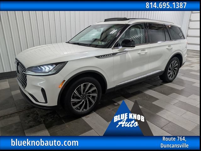 Used 2025 Lincoln Aviator AWD image 1