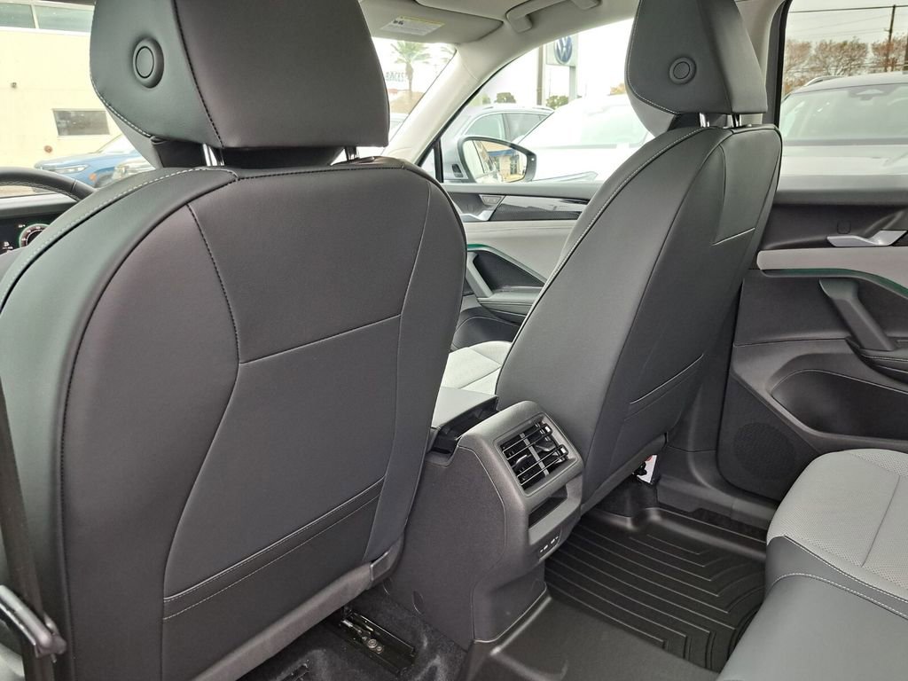 New 2026 Volkswagen Tiguan SE image 22